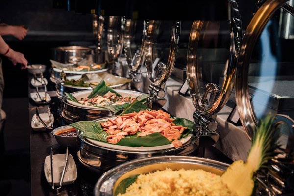 Comparatif : essoreuse à salade vs. tamis