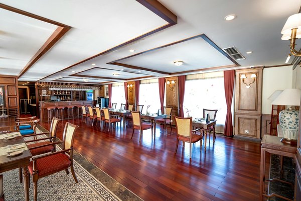 Éveillez vos sens : recette incontournable des rouleaux de printemps au poulet avec une délicieuse sauce cacahuète maison !